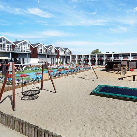 4 Person Holiday Home On A Holiday Park In Glesborg エクステリア 写真