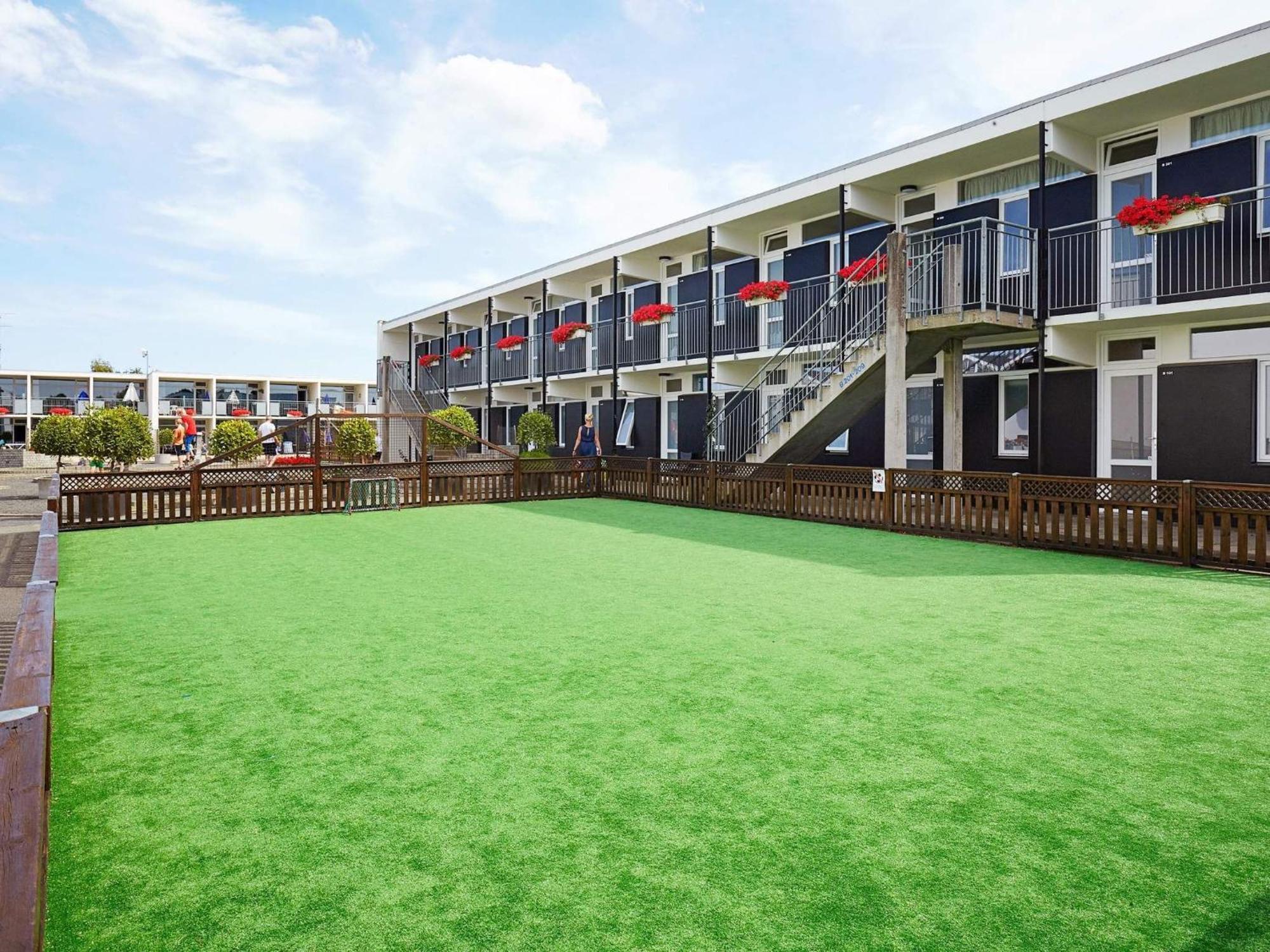 4 Person Holiday Home On A Holiday Park In Glesborg エクステリア 写真