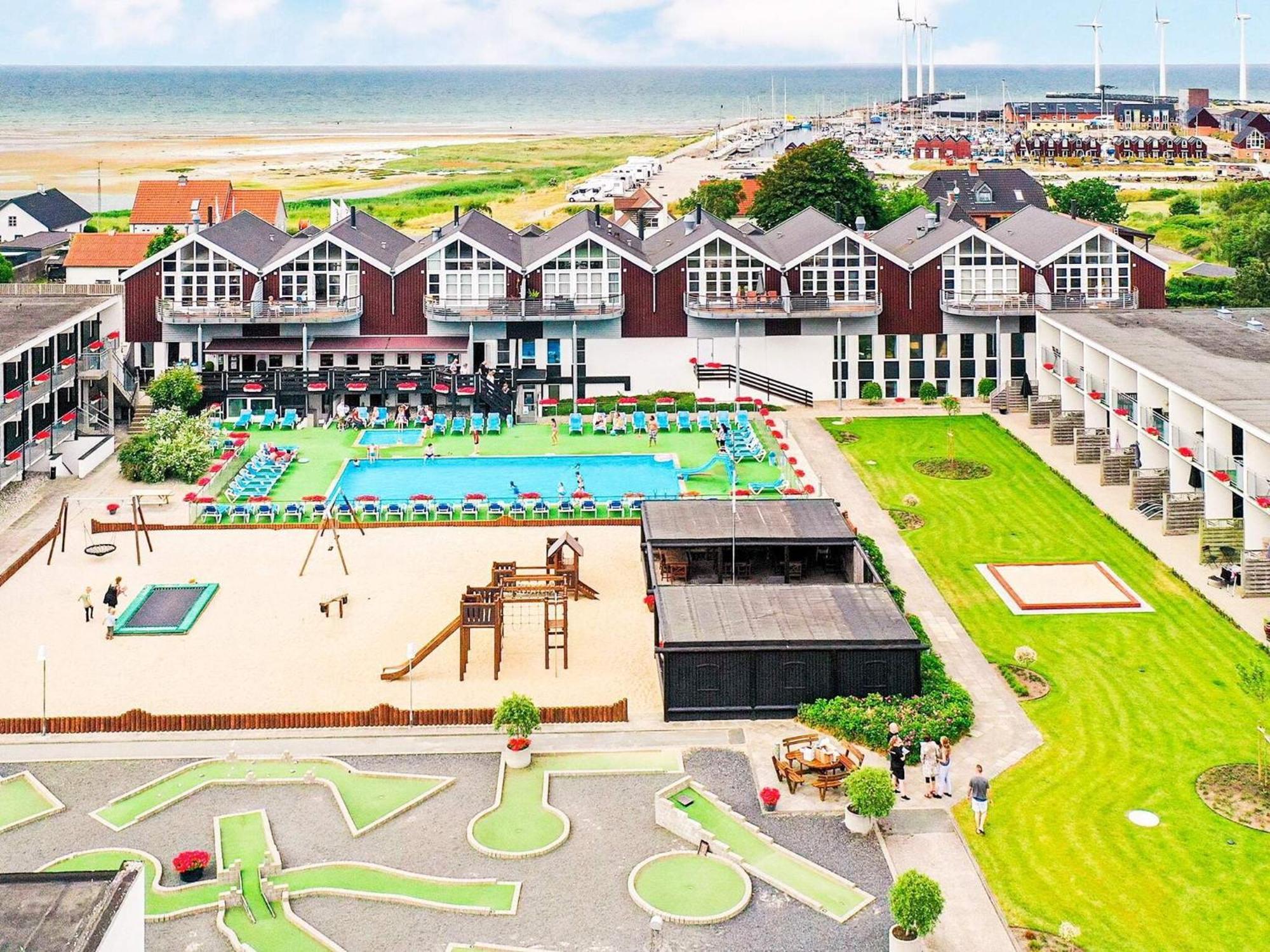 4 Person Holiday Home On A Holiday Park In Glesborg エクステリア 写真