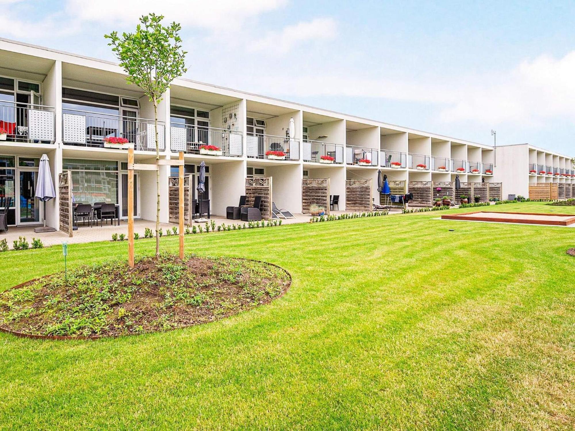 4 Person Holiday Home On A Holiday Park In Glesborg エクステリア 写真